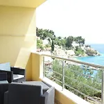 6 Pax Apertment On The With Terrace, Sea View, Garden, Parking Ensured, First Floor *