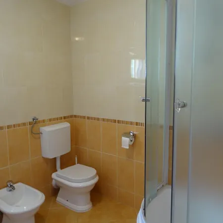 Lejlighed 6 Pax Apertment On The With Terrace, Sea View, Garden, Parking Ensured, First Floor *