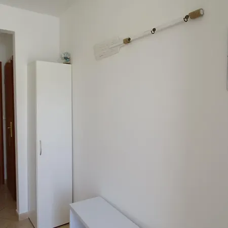6 Pax Apertment On The With Terrace, Sea View, Garden, Parking Ensured, First Floor * Mimice