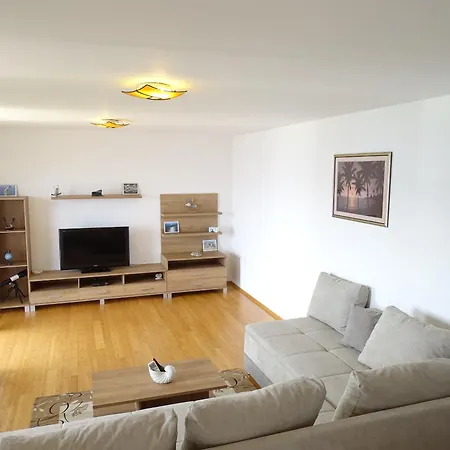 Apartment 6 Pax Apertment On The With Terrace, Sea View, Garden, Parking Ensured, First Floor *